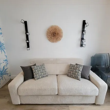 Cocon, Centre St Raphael, A 1min Апартаменты Сен-Рафаэль